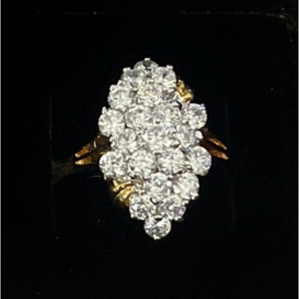Gorgeous gold tone cocktail ring